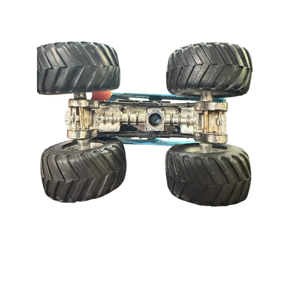 Hot Wheels Monster Jam Backward Bob Truck 1:64 Blue Diecast Off-Road Toy